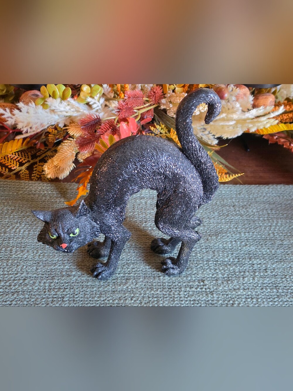 🎃 Vintage Style Glittery Black Cat Halloween Figurine Resin
